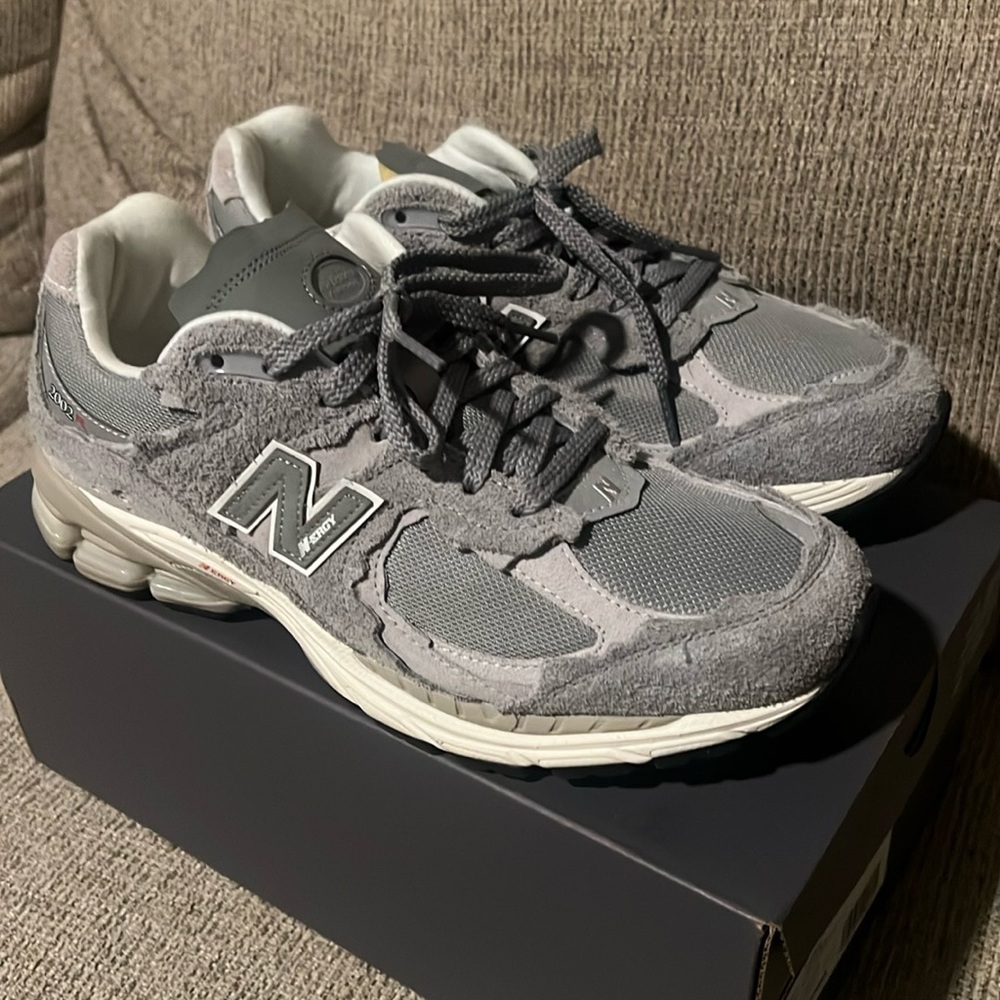 2023 2002R 'Protection Pack - Slate Grey'